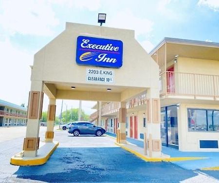 Executive Inn Kingsville Exteriér fotografie