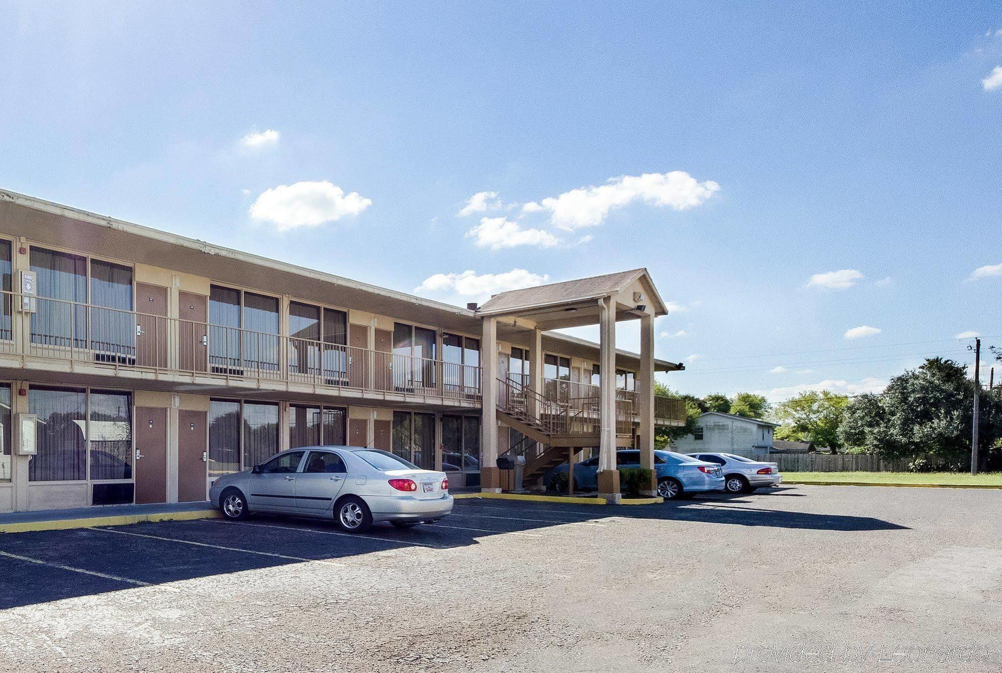 Executive Inn Kingsville Exteriér fotografie